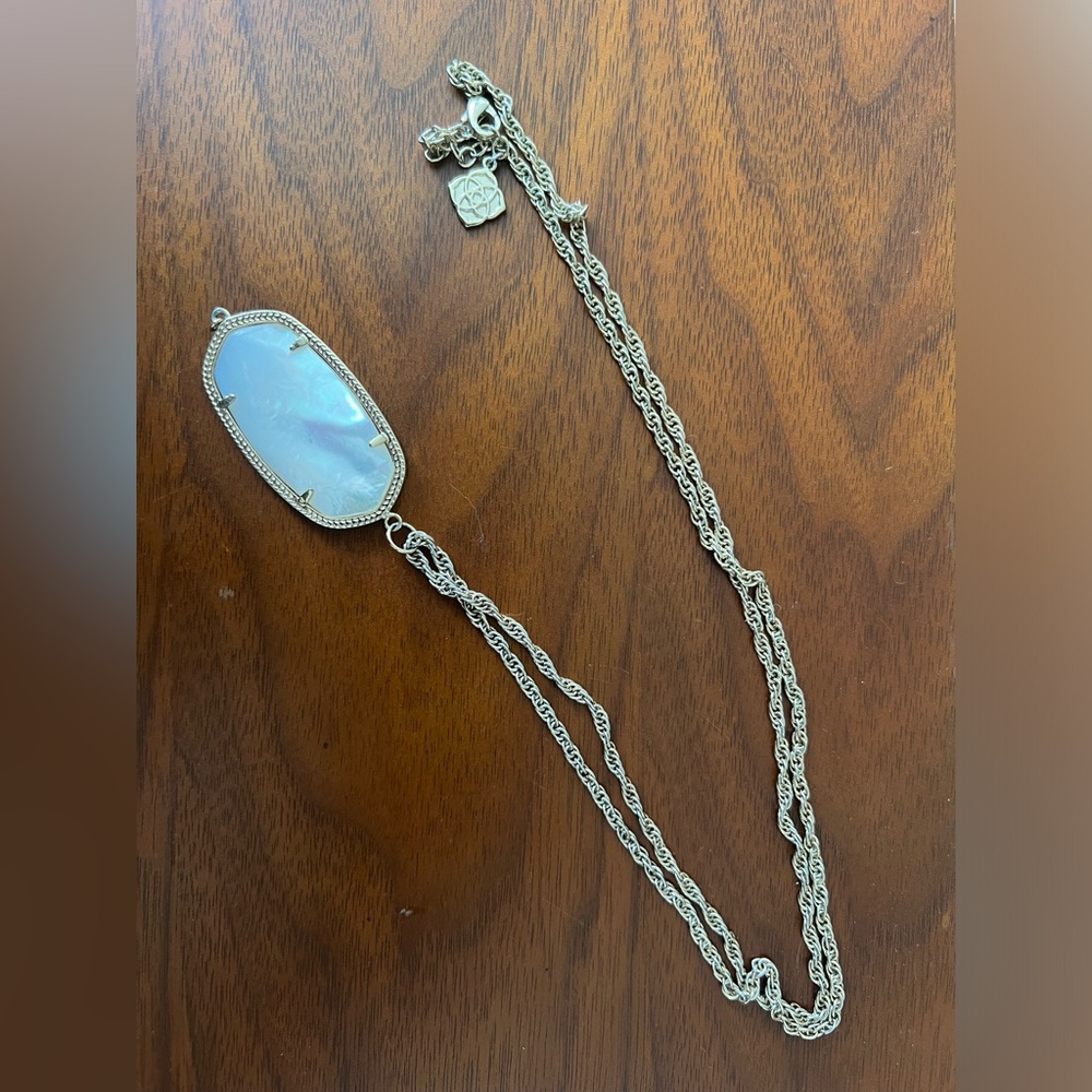 Kendra Scott pearl pendant necklace